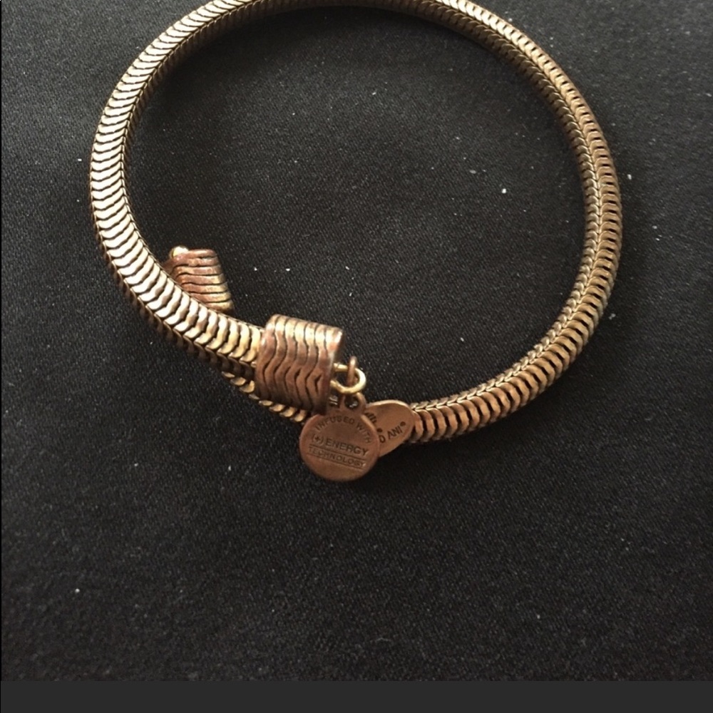 Gold drift wrap